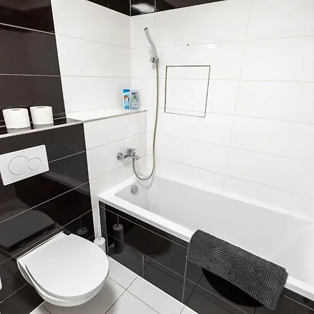 Appartement Alure Residences 14 & 24h Self Check-in, Private Parking In Front Of The Building Included, New Building, Center Banská Bystrica